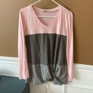 Yidarton Pink and Grey Color Block Long Sleeve V-neck Top Size Medium Soft
